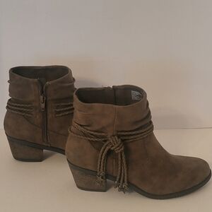 Wonder Nation Brown Ankle Boots with Low Stacked Heel and Decorative Cord